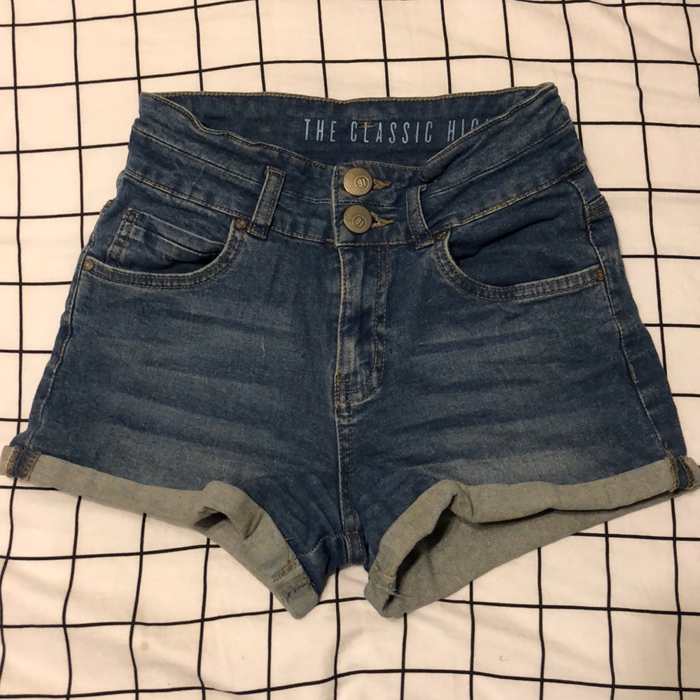 HIGH WAISTED SHORTS!